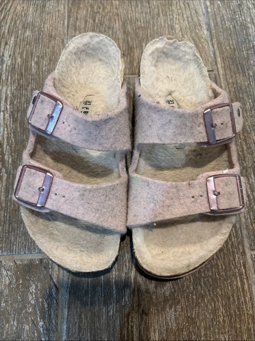 Birkenstock Kids Pink Felt Shearling Arizona Two-Strap Sandals size 31 N US 13